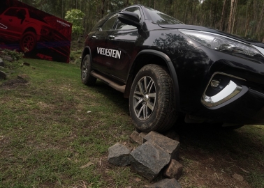 Apollo launches Vredestein Pinza HT and Ultrac Vorti i tyres for premium SUV segment