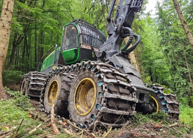 Yokohama-ATG Simplifies Track Changes for Foresters with Alliance 643 Tyre