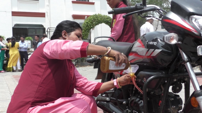     Bridgestone India Trains over 200 women as mechanics and commercial drivers