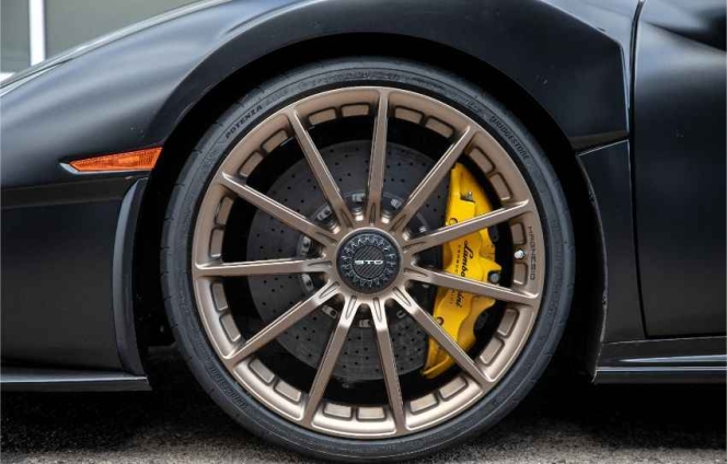 Lamborghini Huracán STO Fitted With Bridgestone Tyres