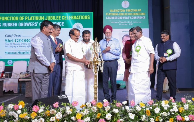 MoS George Kurian inaugurates the valedictory function of Platinum Jubilee celebrations and the Rubber Grower’s Conference